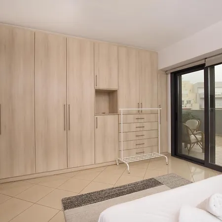 Spacious Modern Apartments With Great Rooftop View Athens Exterior photo