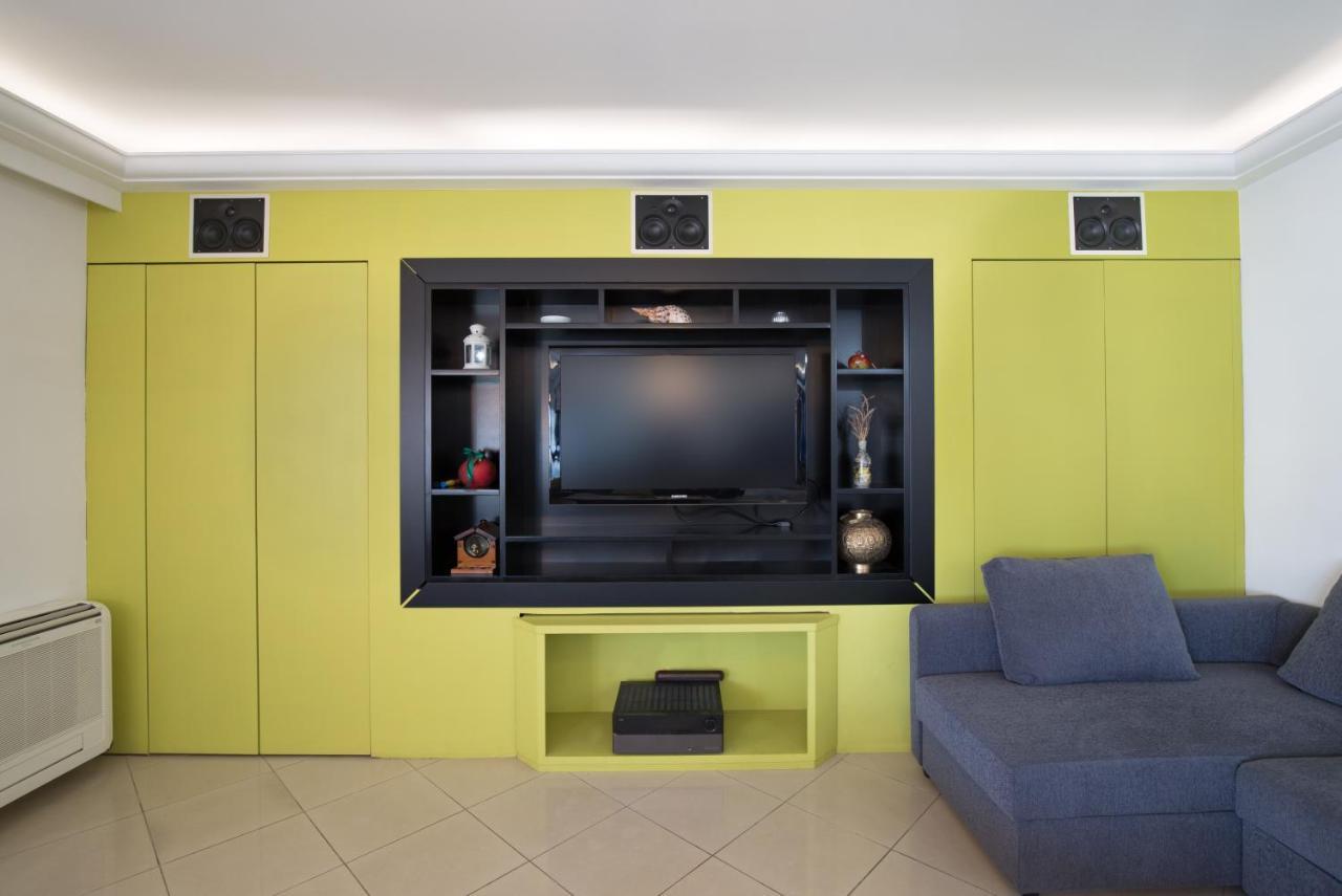 Apartment Spacious Modern With Great Rooftop View