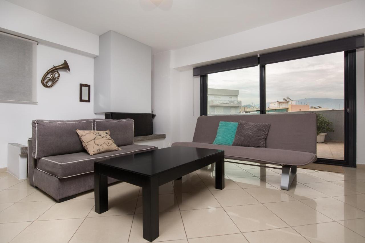 Spacious Modern With Great Rooftop View *
