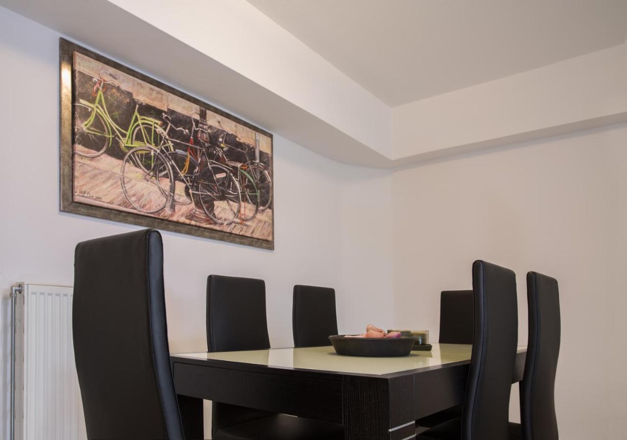 Apartment Spacious Modern With Great Rooftop View